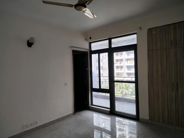 3 BHK Apartment in Phi II for resale Greater Noida. The reference number is 20803546