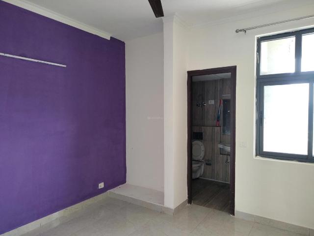 3 BHK Apartment in Phi II for resale Greater Noida. The reference number is 20910673
