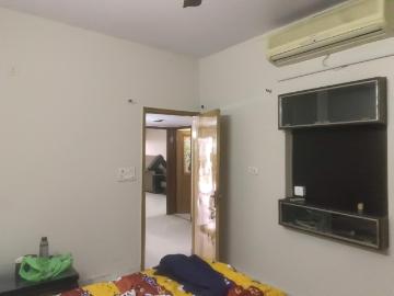 3 BHK Apartment in Pitampura for rent New Delhi. The reference number is 18899068