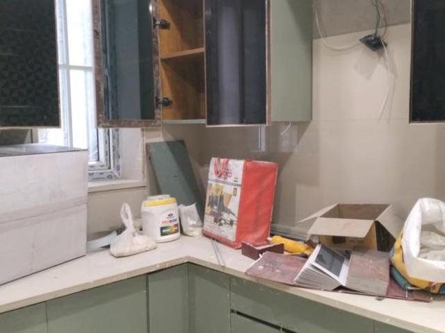 3 BHK Apartment in Pitampura for resale New Delhi. The reference number is 18465497