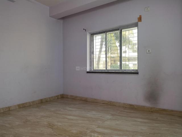 3 BHK Apartment in Picnic Garden for rent Kolkata. The reference number is 20120411