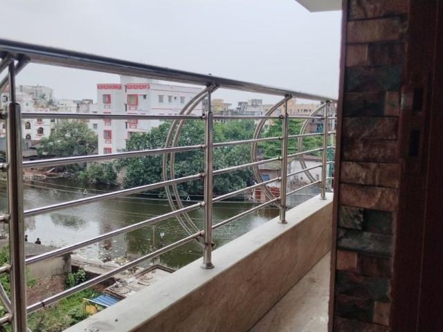 3 BHK Apartment in Picnic Garden for rent Kolkata. The reference number is 20241792