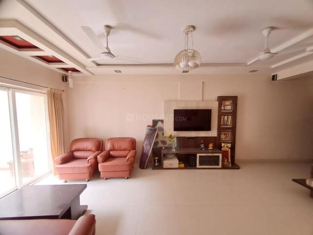 3 BHK Apartment in Pimple Saudagar for rent Pune. The reference number is 20913512