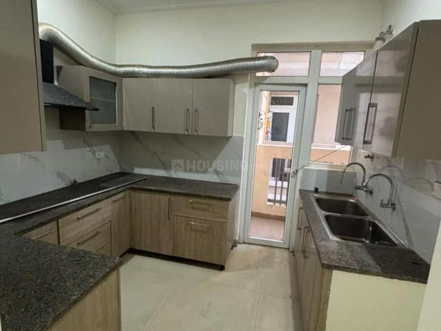 3 BHK Apartment in PR7 Airport Road for rent Zirakpur. The reference number is 19226937