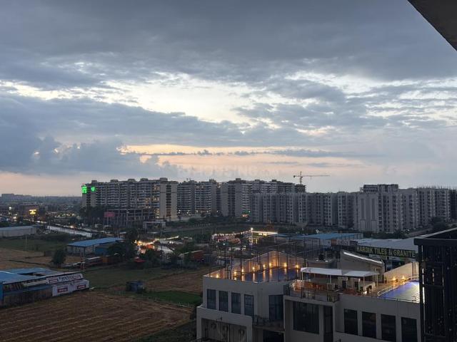 3 BHK Apartment in PR7 Airport Road for rent Zirakpur. The reference number is 20555885