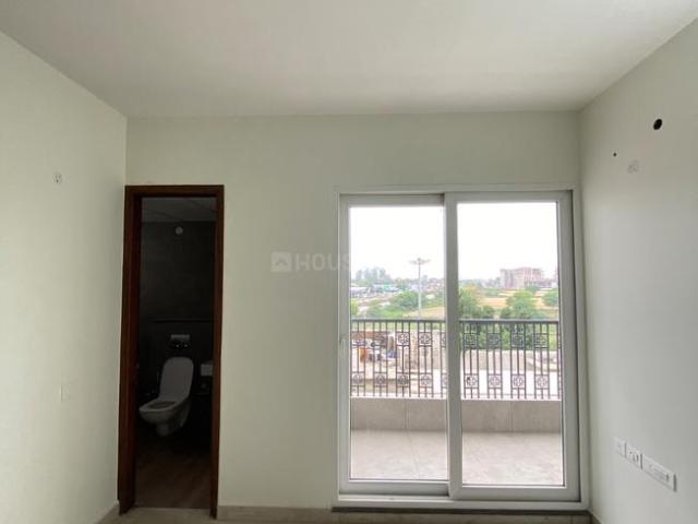 3 BHK Apartment in PR7 Airport Road for rent Zirakpur. The reference number is 20800692