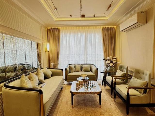 3 BHK Apartment in PR7 Airport Road for resale Zirakpur. The reference number is 20414237