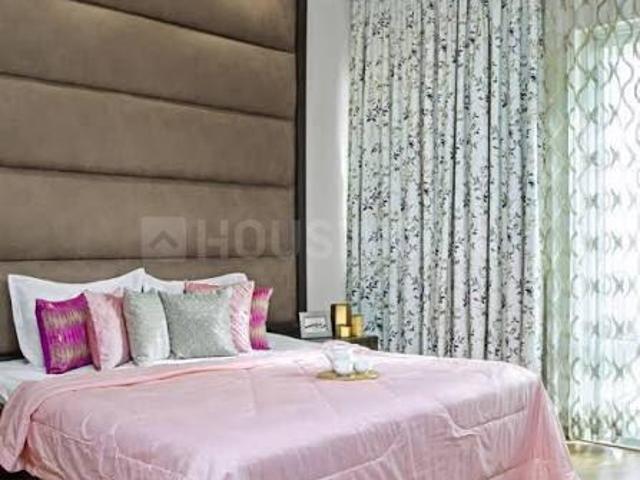 3 BHK Apartment in PR7 Airport Road for resale Zirakpur. The reference number is 21067099