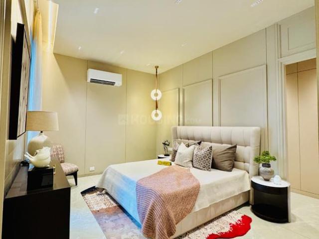 3 BHK Apartment in PR7 Airport Road for resale Zirakpur. The reference number is 21271119
