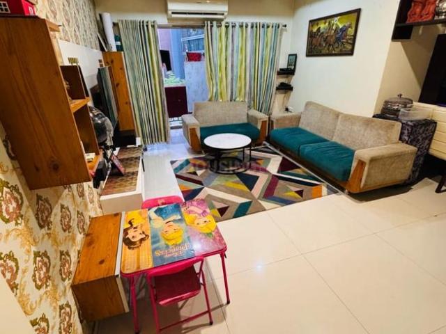 3 BHK Apartment in Prahlad Nagar for rent Ahmedabad. The reference number is 19773851