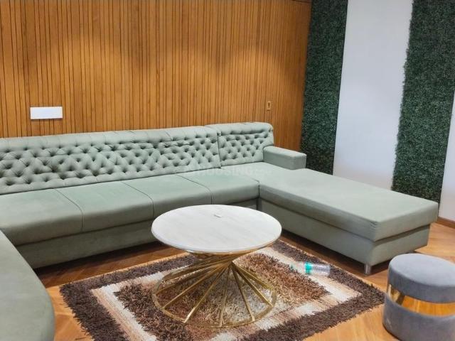 3 BHK Apartment in Prahlad Nagar for rent Ahmedabad. The reference number is 19169499
