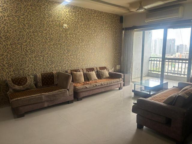 3 BHK Apartment in Prahlad Nagar for rent Ahmedabad. The reference number is 20701281
