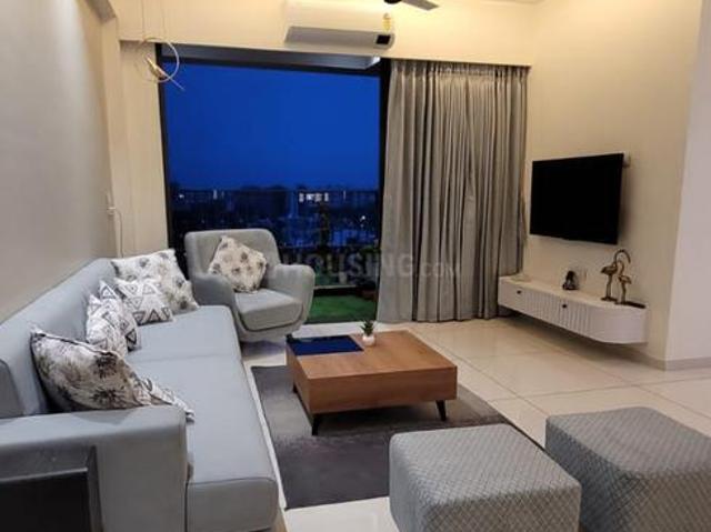 3 BHK Apartment in Prahlad Nagar for rent Ahmedabad. The reference number is 20188713