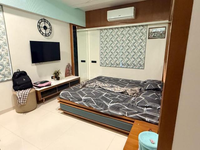 3 BHK Apartment in Prahlad Nagar for rent Ahmedabad. The reference number is 20375162