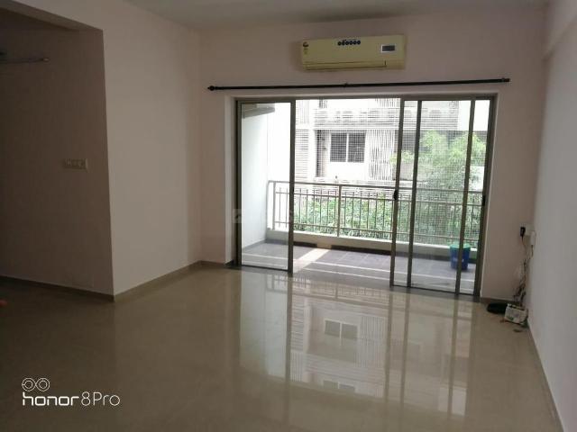 3 BHK Apartment in Prahlad Nagar for rent Ahmedabad. The reference number is 21004568