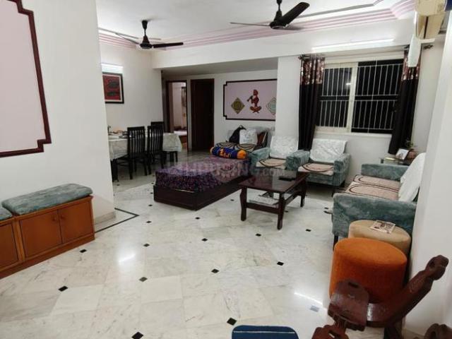 3 BHK Apartment in Prahlad Nagar for rent Ahmedabad. The reference number is 21100475