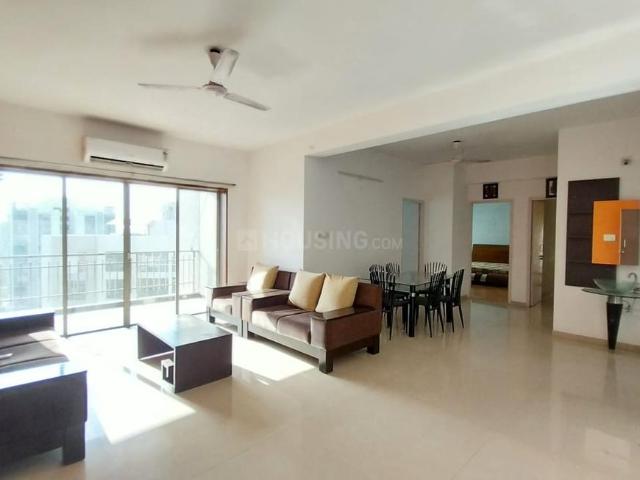 3 BHK Apartment in Prahlad Nagar for rent Ahmedabad. The reference number is 21196414