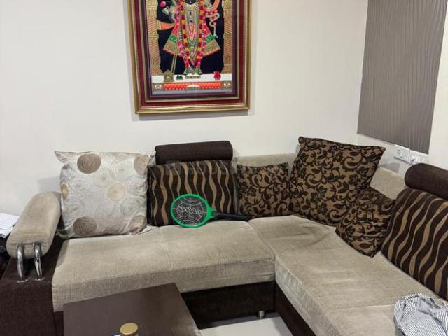 3 BHK Apartment in Prahlad Nagar for resale Ahmedabad. The reference number is 19755601