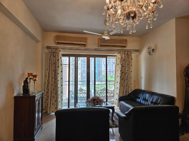 3 BHK Apartment in Prince Anwar Shah Connector for rent Kolkata. The reference number is 18976310