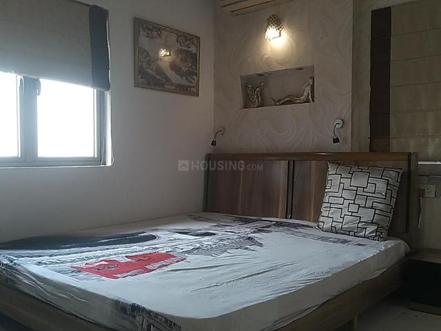3 BHK Apartment in Prince Anwar Shah Connector for rent Kolkata. The reference number is 19655831