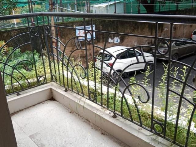 3 BHK Apartment in Prince Anwar Shah Connector for resale Kolkata. The reference number is 21031380