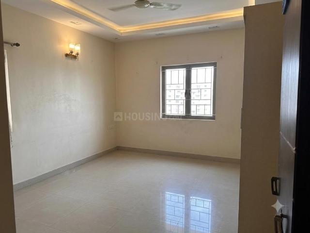 3 BHK Apartment in Prince Anwar Shah Connector for resale Kolkata. The reference number is 21276226
