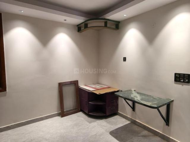 3 BHK Apartment in Pul Prahlad Pur for resale New Delhi. The reference number is 20373363