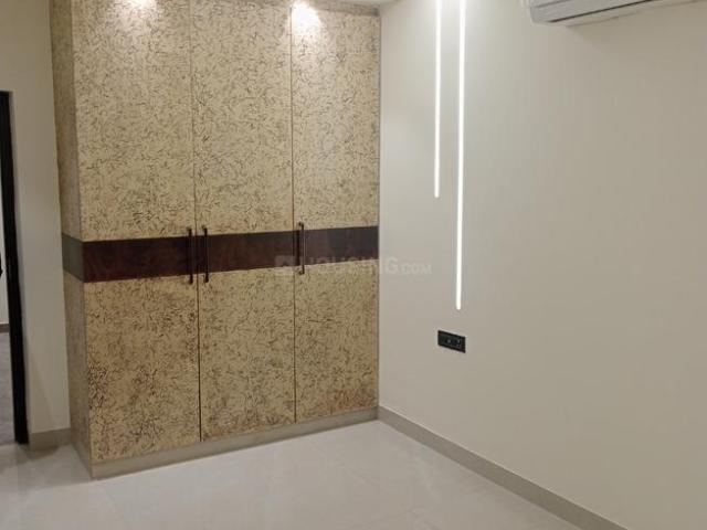 3 BHK Apartment in Punjabi Bagh for rent New Delhi. The reference number is 13572951
