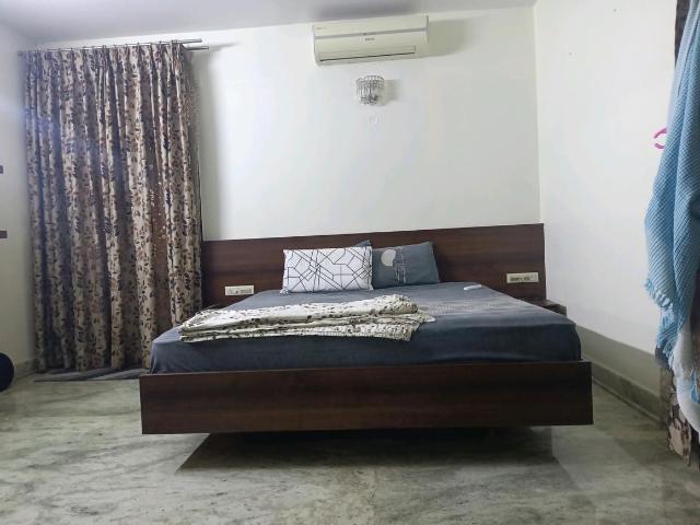 3 BHK Apartment in RMV Extension Stage 2 for rent Bengaluru. The reference number is 21140344