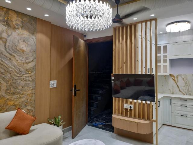 3 BHK Apartment in Razapur Khurd for resale New Delhi. The reference number is 20861705