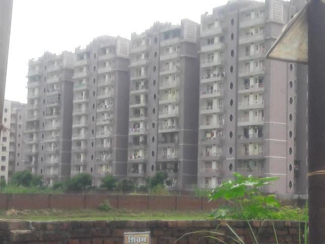 3 BHK Apartment in Raj Nagar Extension for resale Ghaziabad. The reference number is 18772248