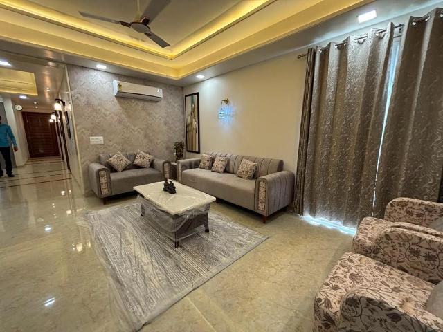 3 BHK Apartment in Raja Park for rent Jaipur. The reference number is 21019299