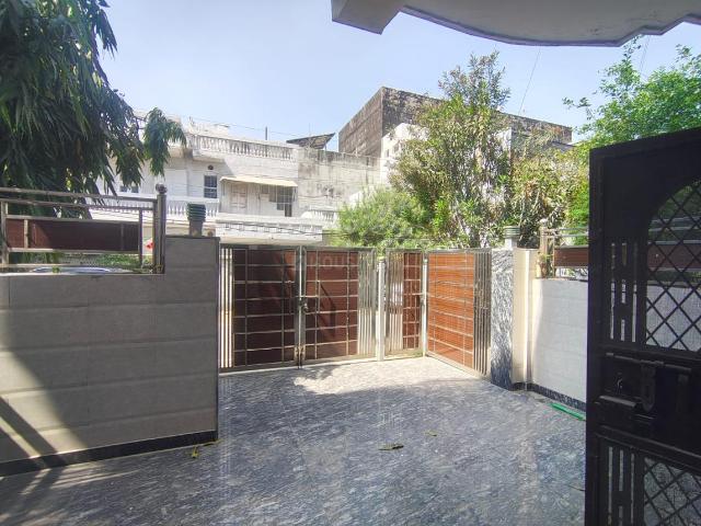 3 BHK Apartment in Rajendra Nagar for resale Ghaziabad. The reference number is 20447762
