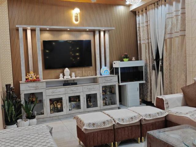 3 BHK Apartment in Rajendra Nagar for resale Ghaziabad. The reference number is 21050367