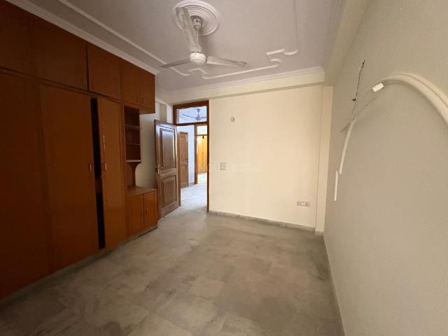 3 BHK Apartment in Rajinder Nagar for rent New Delhi. The reference number is 20632662