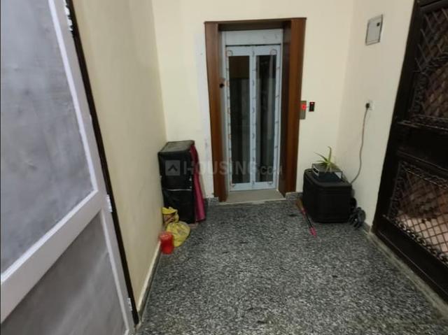 3 BHK Apartment in Raju Parak Extension for resale New Delhi. The reference number is 20412197
