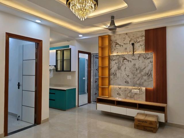 3 BHK Apartment in Raju Parak Extension for resale New Delhi. The reference number is 20034434