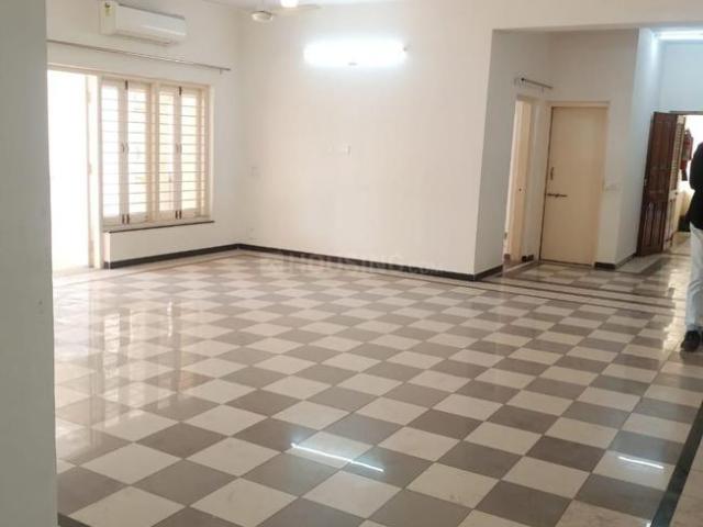 3 BHK Apartment in Ramdev Nagar for rent Ahmedabad. The reference number is 20420319