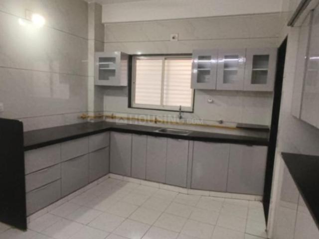 3 BHK Apartment in Ramdev Nagar for rent Ahmedabad. The reference number is 21078982
