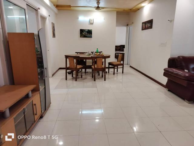 3 BHK Apartment in Ramdev Nagar for rent Ahmedabad. The reference number is 21323433
