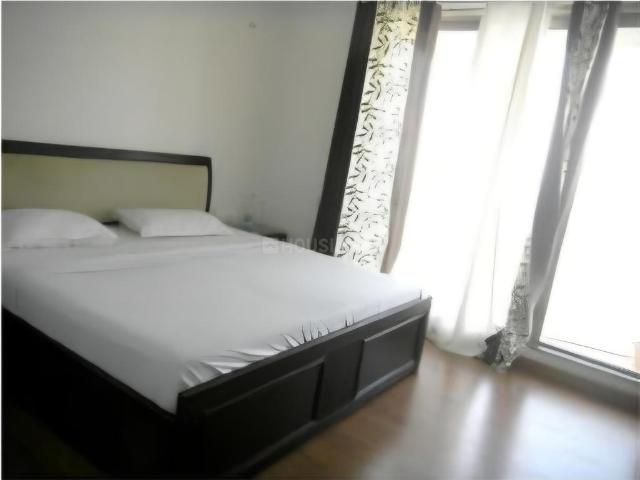 3 BHK Apartment in Worli for rent Mumbai. The reference number is 19329985