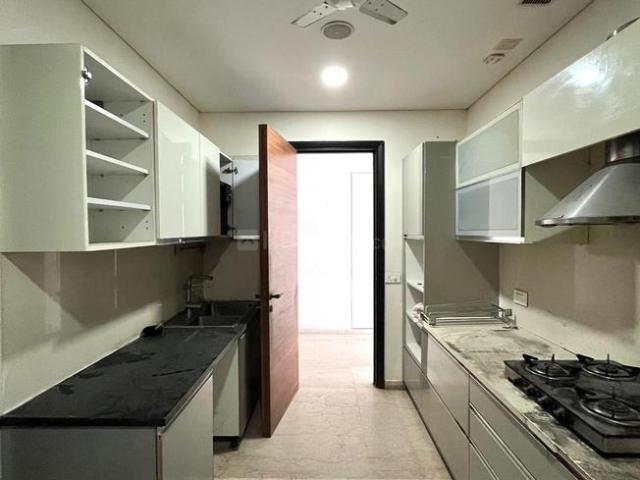 3 BHK Apartment in Worli for rent Mumbai. The reference number is 20213062
