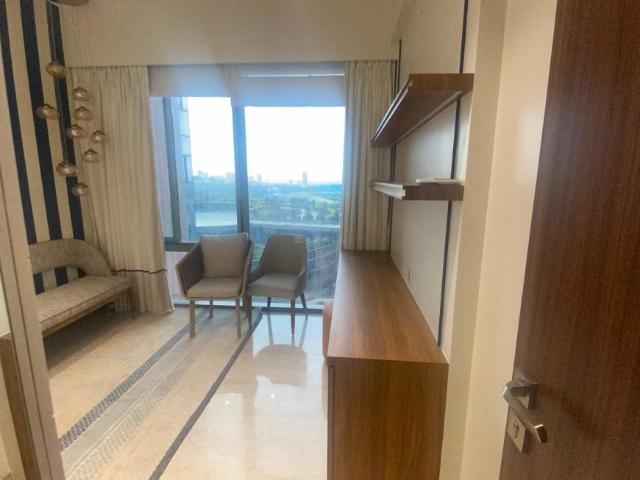 3 BHK Apartment in Worli for rent Mumbai. The reference number is 21011953