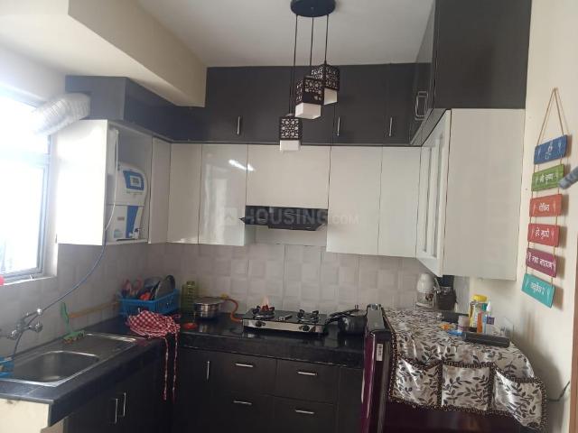 3 BHK Apartment in Wave City for rent Ghaziabad. The reference number is 19850394