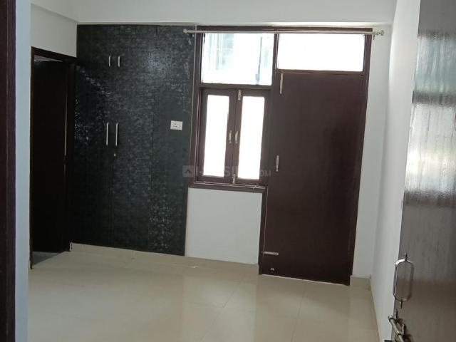3 BHK Apartment in Wave City for rent Ghaziabad. The reference number is 19959439