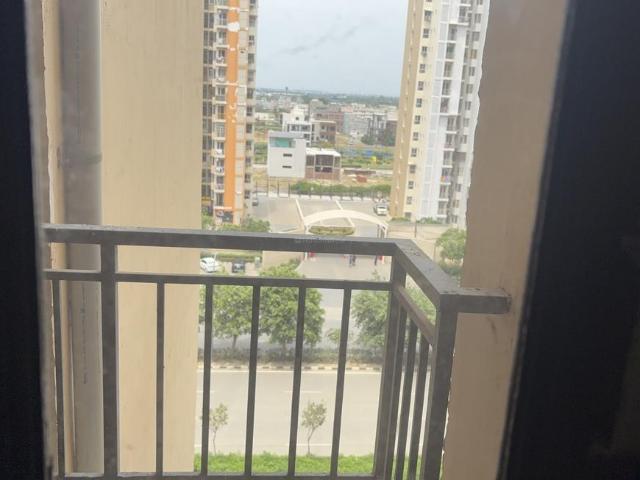 3 BHK Apartment in Wave City for rent Ghaziabad. The reference number is 20364834