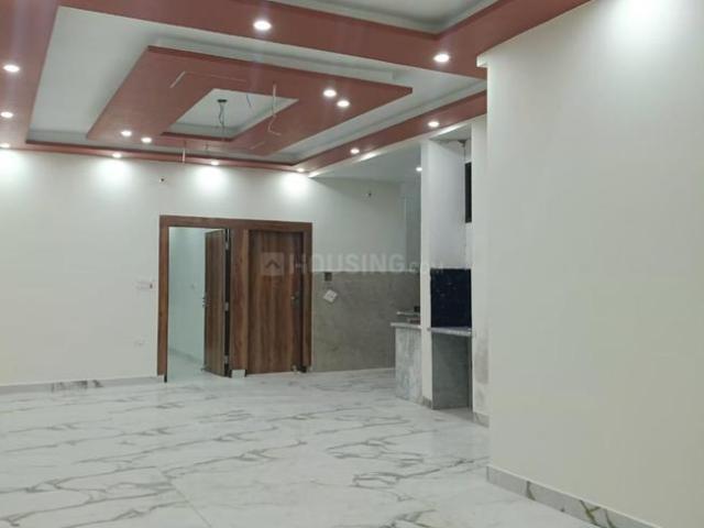 3 BHK Apartment in Wave City for resale Ghaziabad. The reference number is 20528805