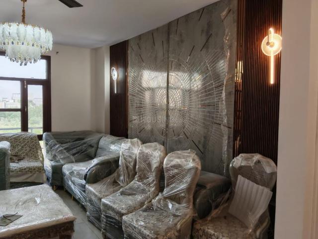 3 BHK Apartment in Wave City for resale Ghaziabad. The reference number is 21090962