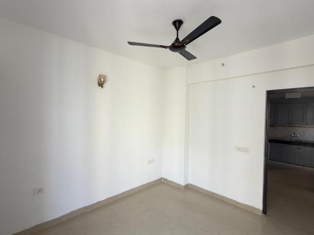 3 BHK Apartment in Wave City for resale Ghaziabad. The reference number is 21176483
