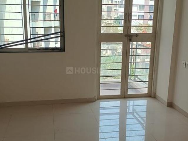 3 BHK Apartment in Wakad for rent Pune. The reference number is 21017190